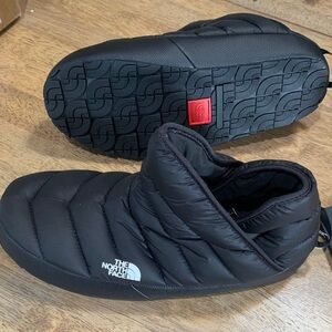 The North Face Black Quilted Slip-Ons Traction Bootie